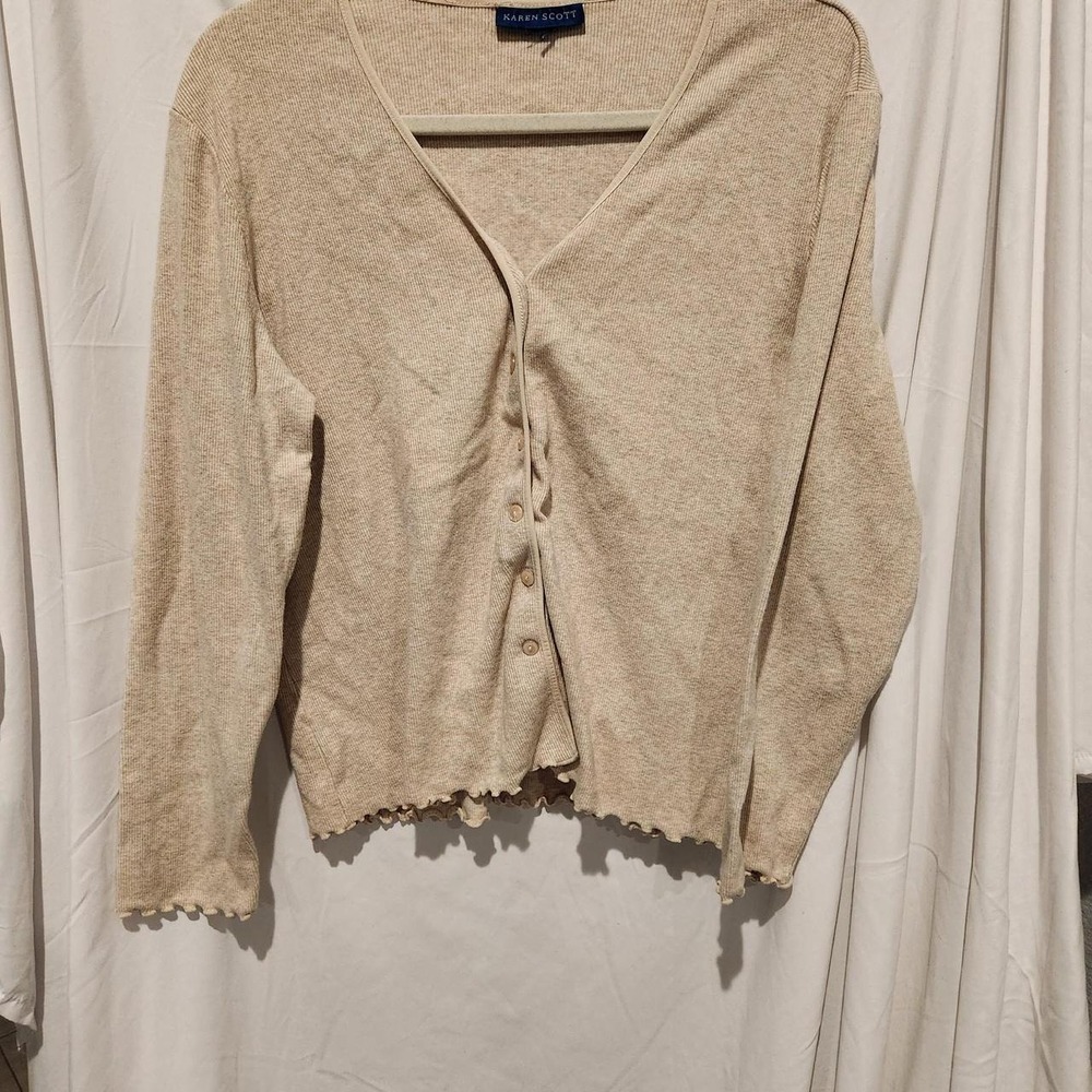 Karen Scott cream cardigan with scalloped hem #preppy #coquette
